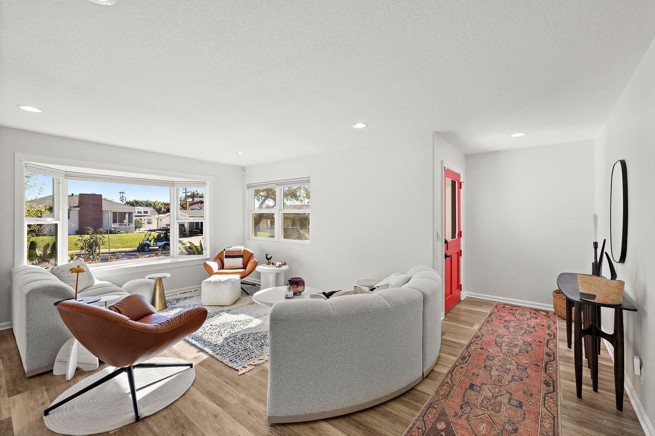 146 Avenida Barcelona - Photo 4 of 20