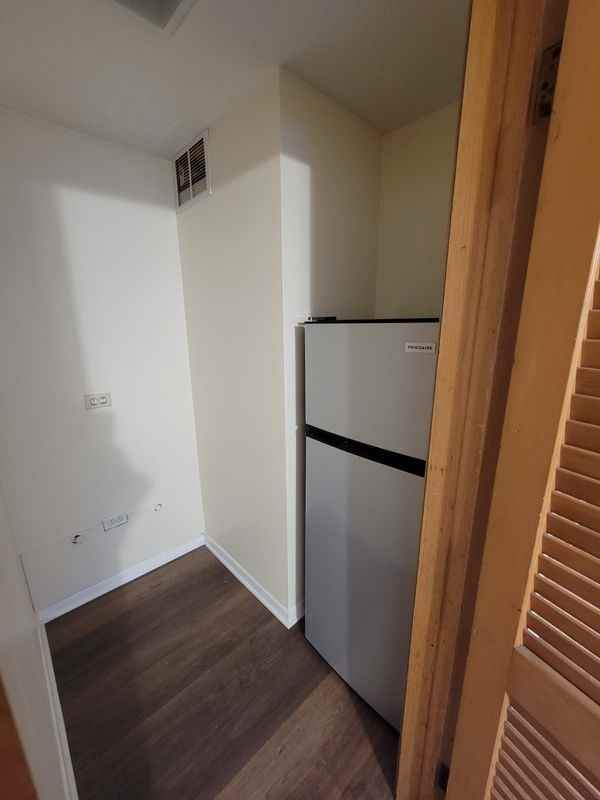 9225 S Cregier Ave ##G - Photo 3 of 16