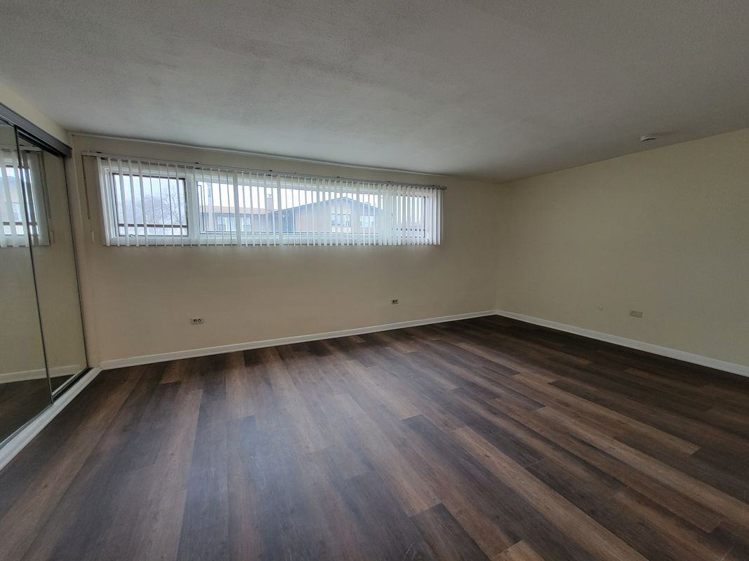 9225 S Cregier Ave ##G - Photo 6 of 16