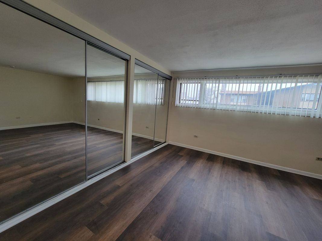 9225 S Cregier Ave ##G - Photo 7 of 16