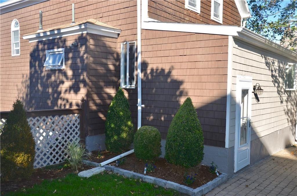 15 Halsey St - Photo 3 of 33