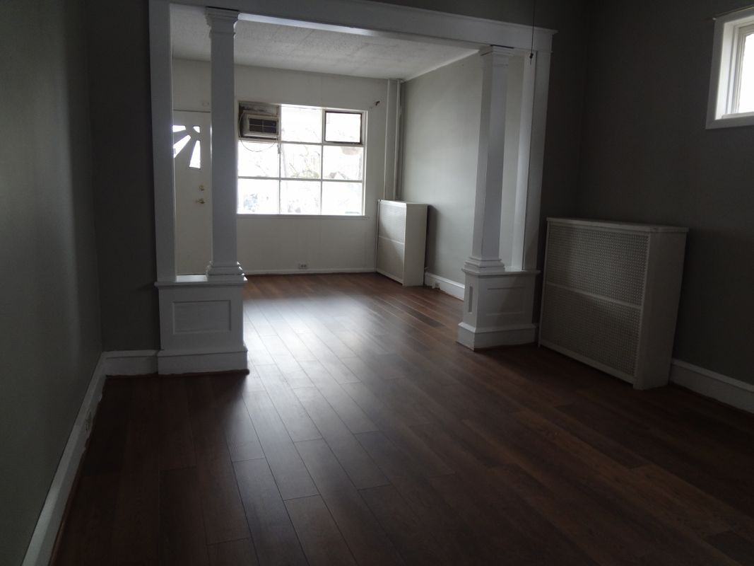 52 Center St - Photo 3 of 12