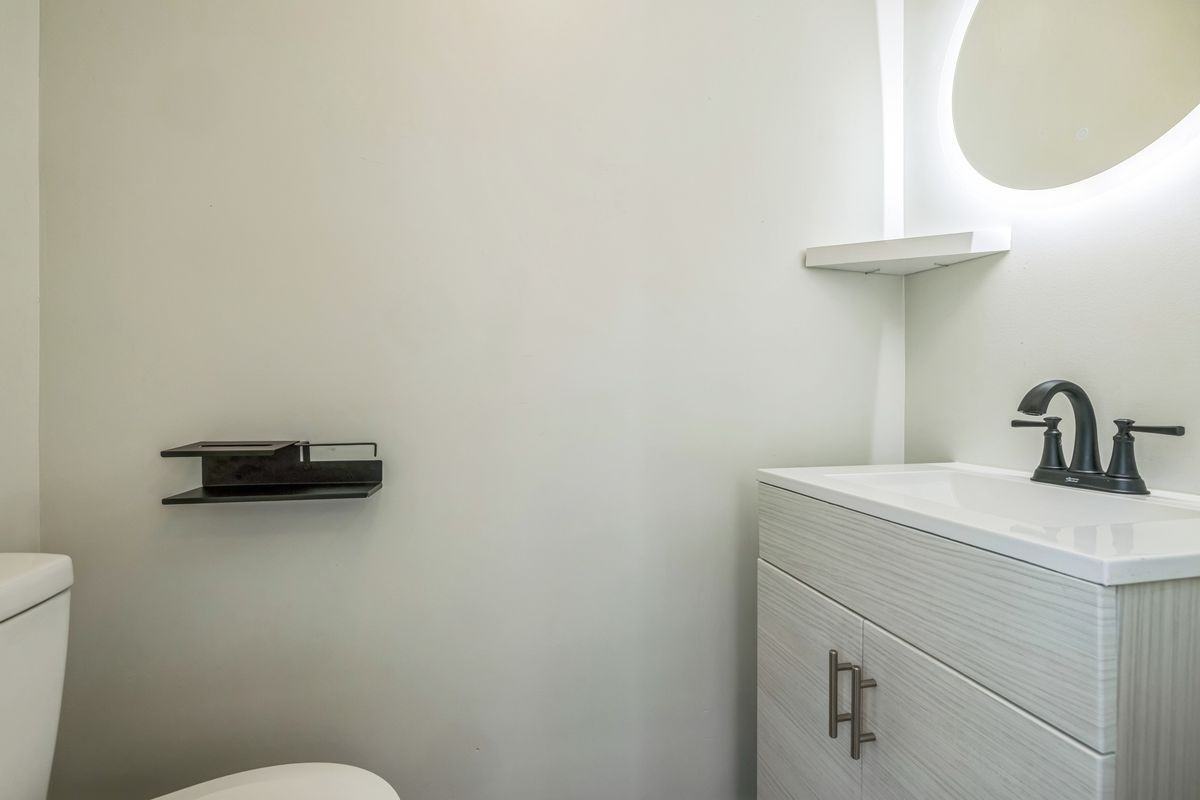 1611 Alverado Ave - Photo 7 of 19