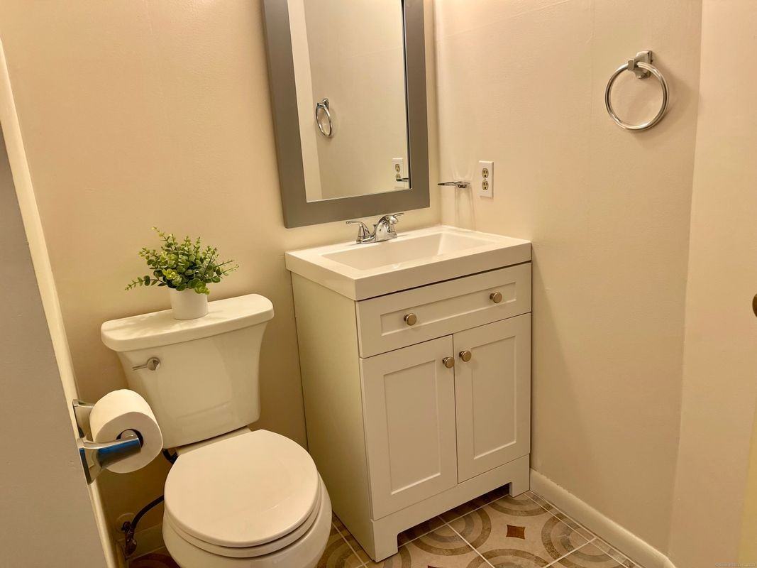 300 Brittany Farms Rd ##C - Photo 3 of 38