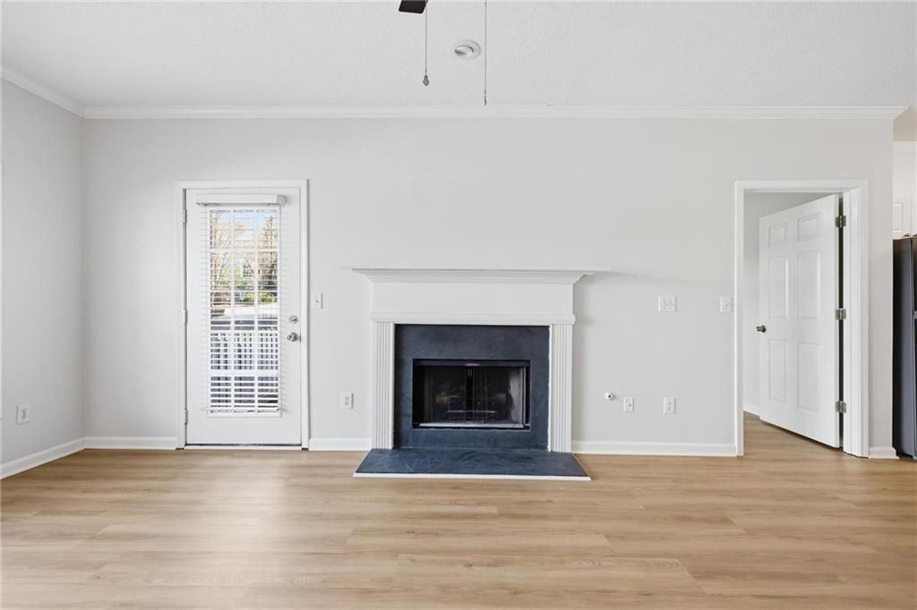 701 Vinings Forest Ln - Photo 6 of 33