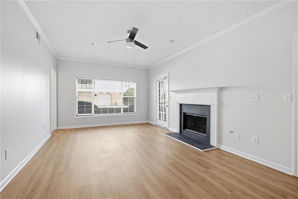 701 Vinings Forest Ln - Photo 7 of 33