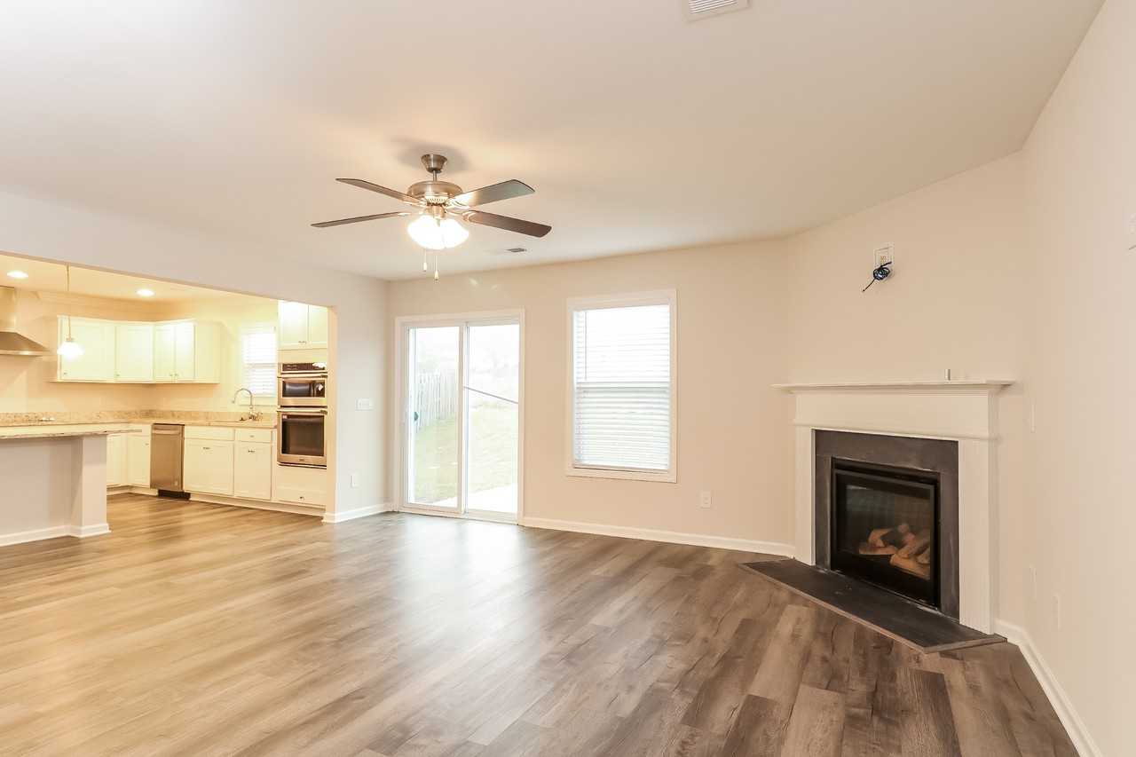 1032 Winter Way - Photo 6 of 18