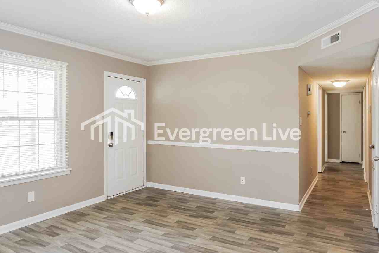 1302 Skyview St Sw - Photo 3 of 15