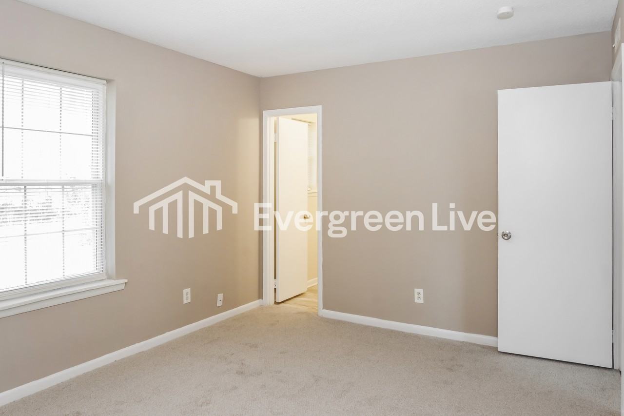 1302 Skyview St Sw - Photo 7 of 15