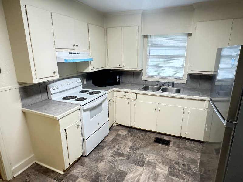 3679 Southland Dr - Photo 5 of 23