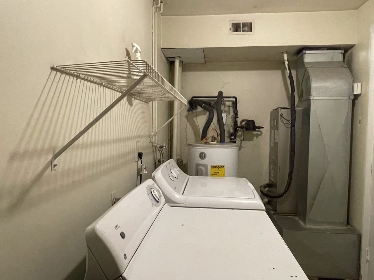 1127 Providence Court - Photo 3 of 12