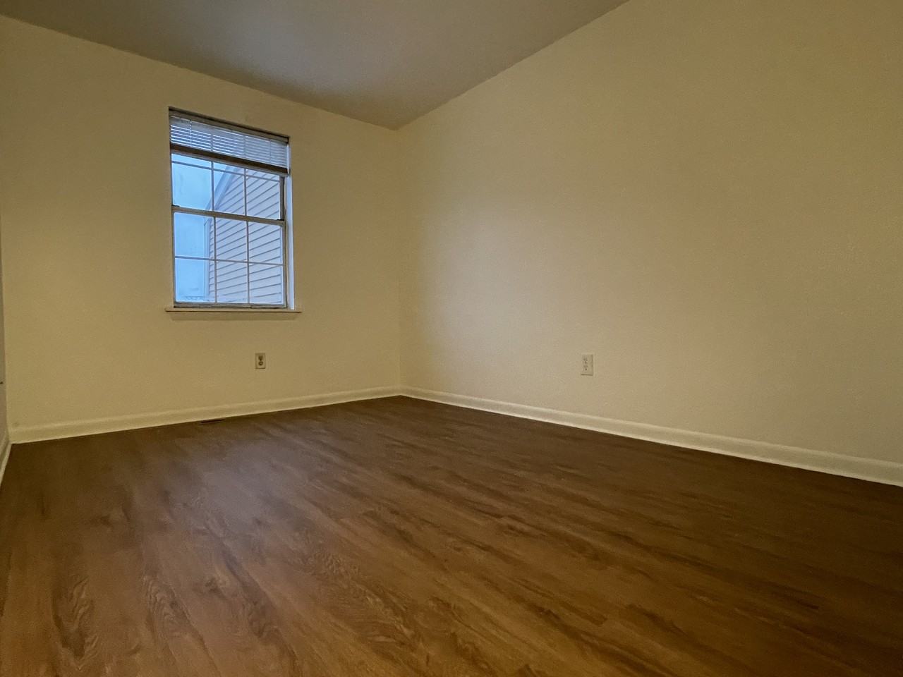 1127 Providence Court - Photo 7 of 12