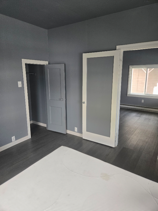 716 E 1st St - Photo 6 of 13