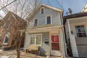 featured image of 176 Montreal St