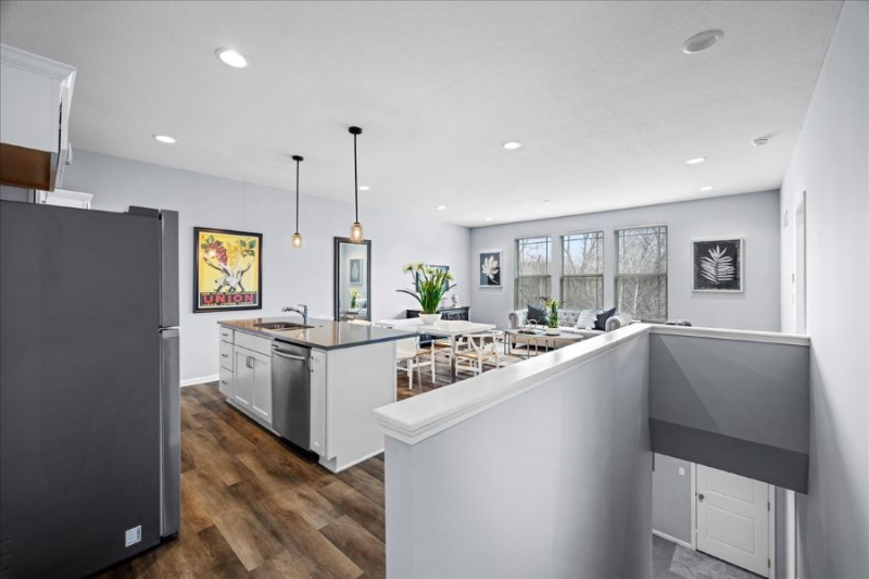 731 N 74th St - Photo 2 of 26