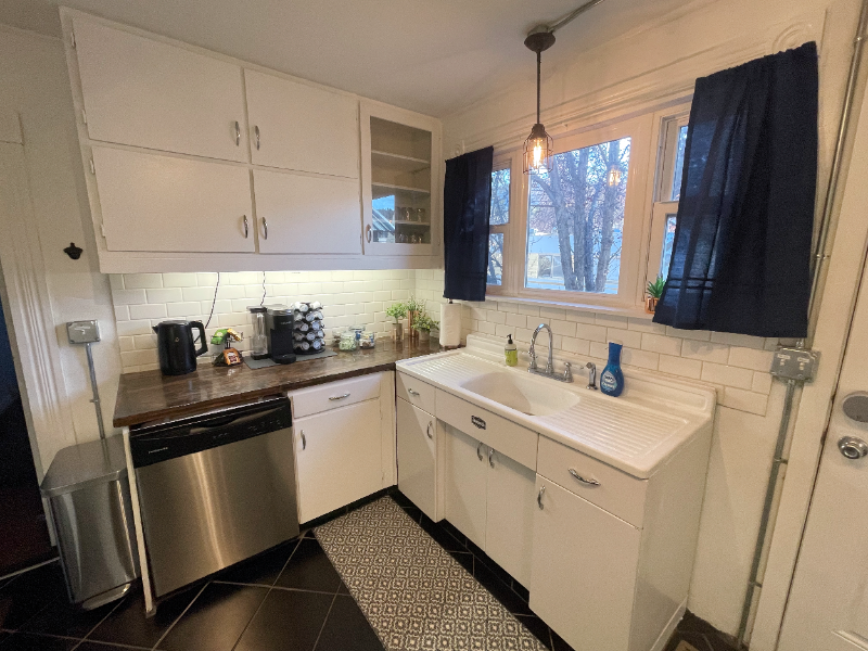 711 W 5th St - Photo 5 of 21