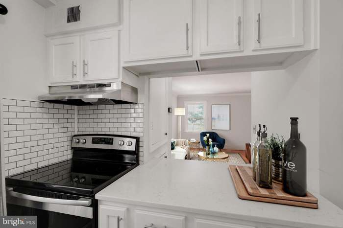 2016 37th St Se #102 - Photo 2 of 17