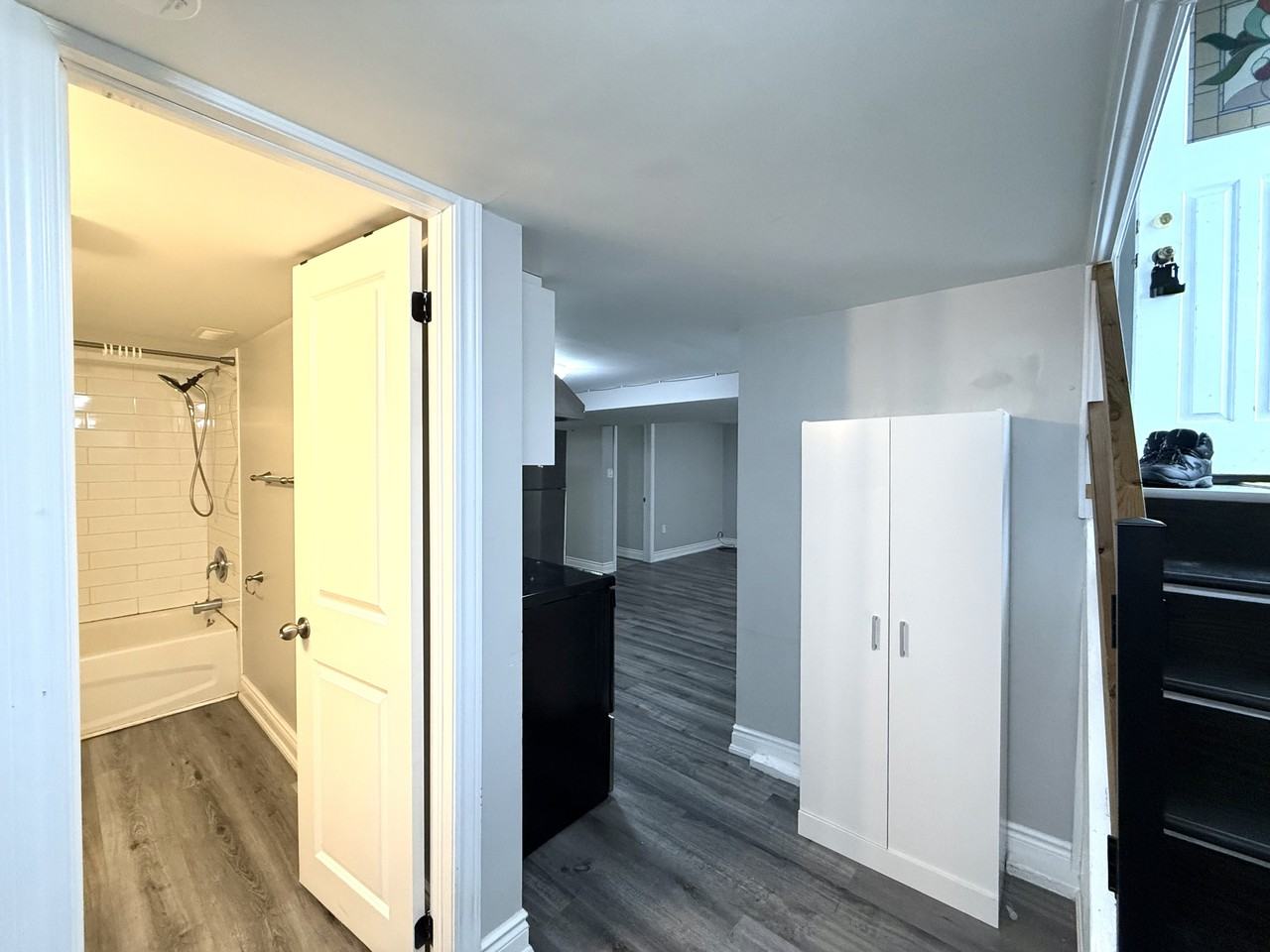 282 East 33rd St - Photo 2 of 6