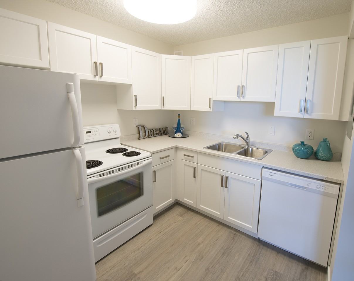 Evergreen Towers - Photo 4 of 26