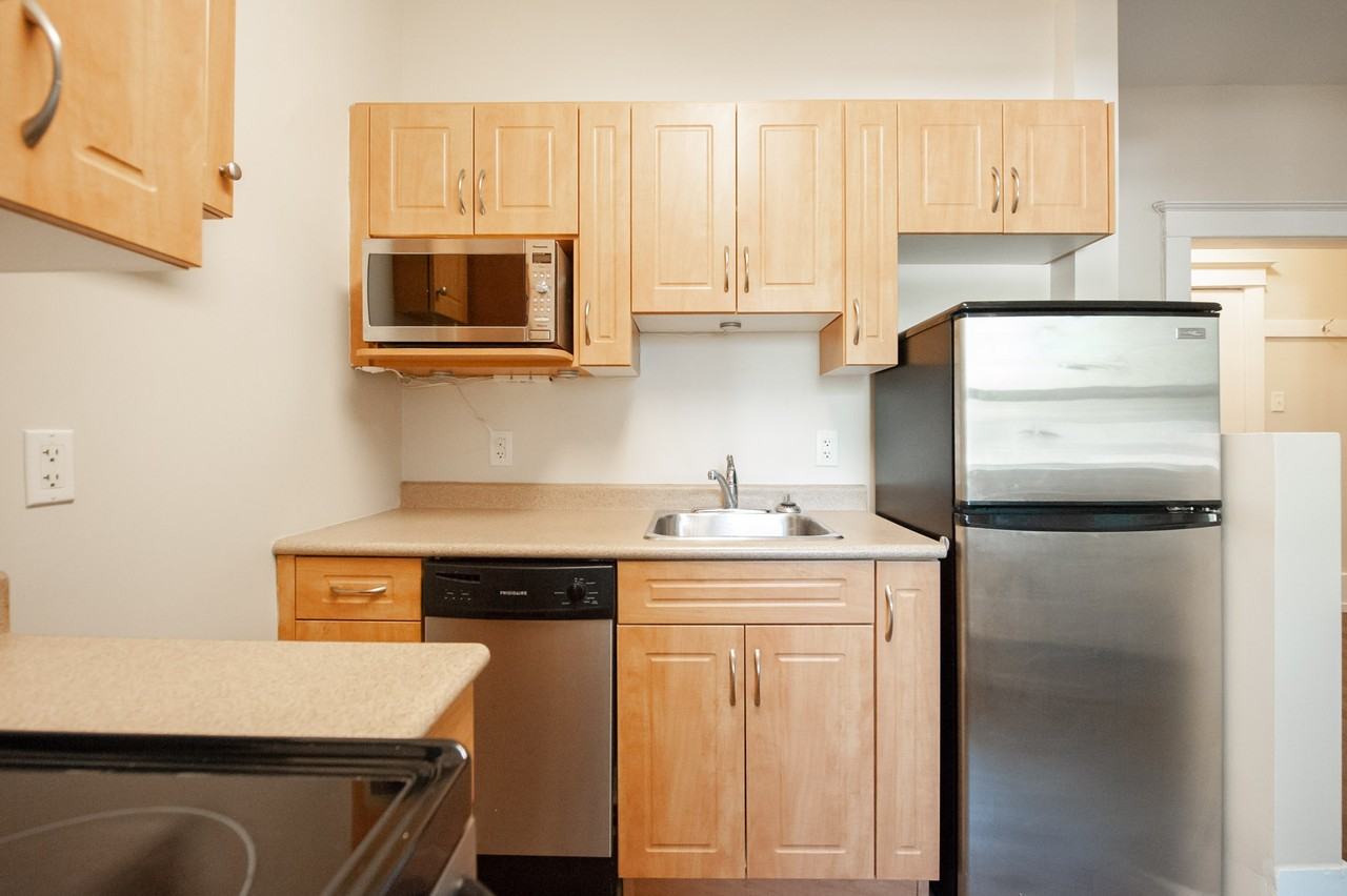 573 Warsaw Avenue - Photo 2 of 14