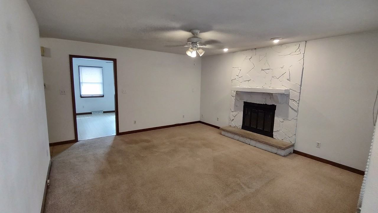 2418 Austin Drive - Photo 5 of 12
