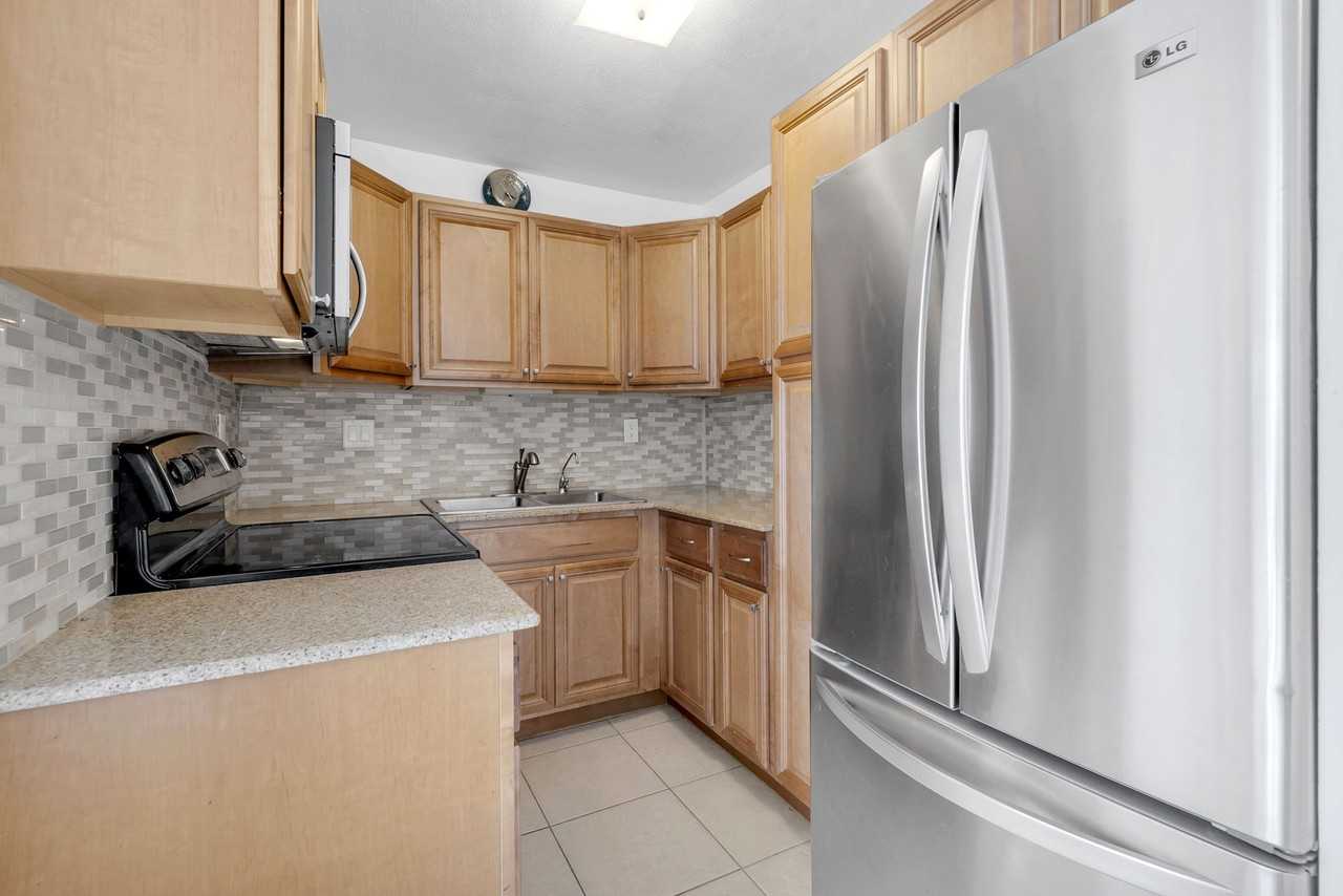 2970 Northeast 16th Avenue #B211 - Photo 7 of 33