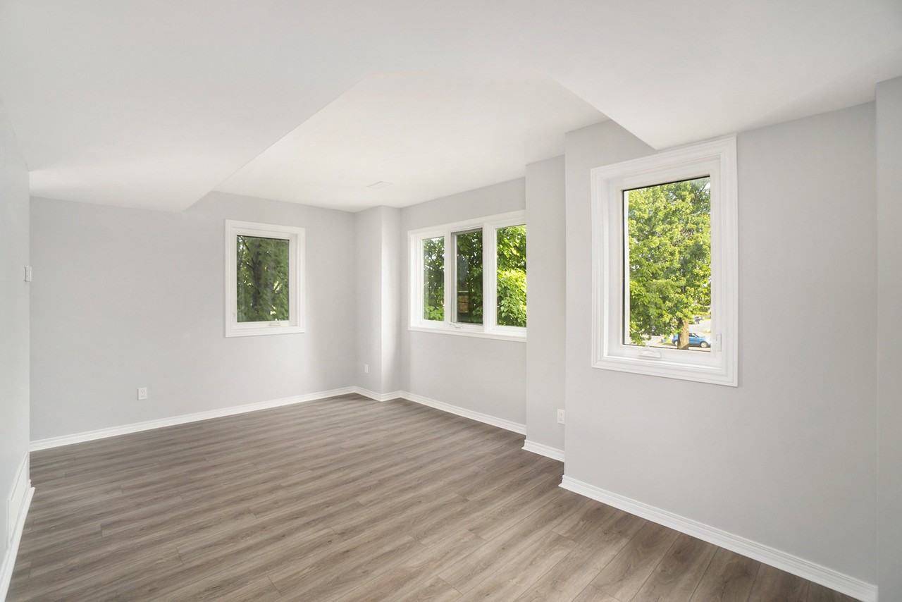 725 Alesther Street #B - Photo 4 of 17