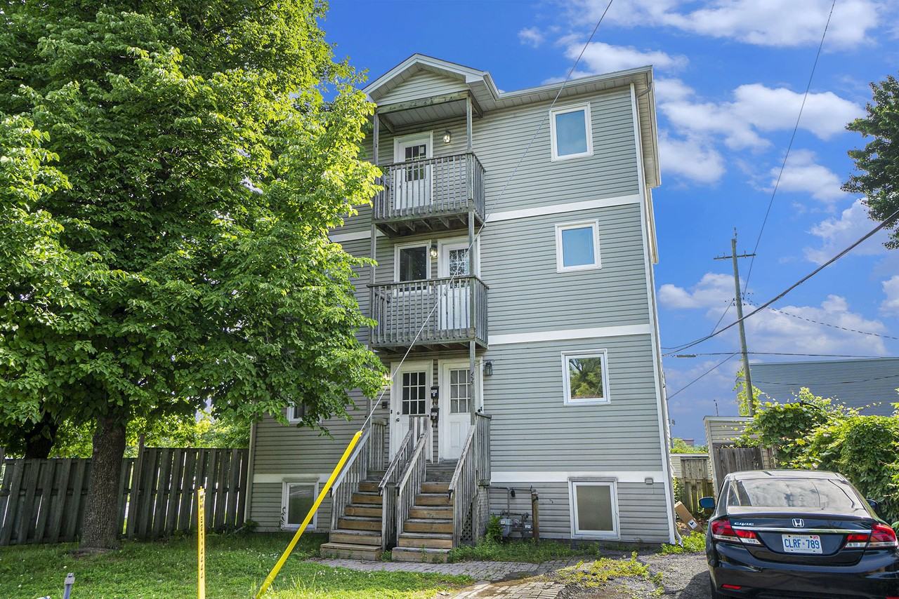 725 Alesther Street #B - Photo 2 of 17