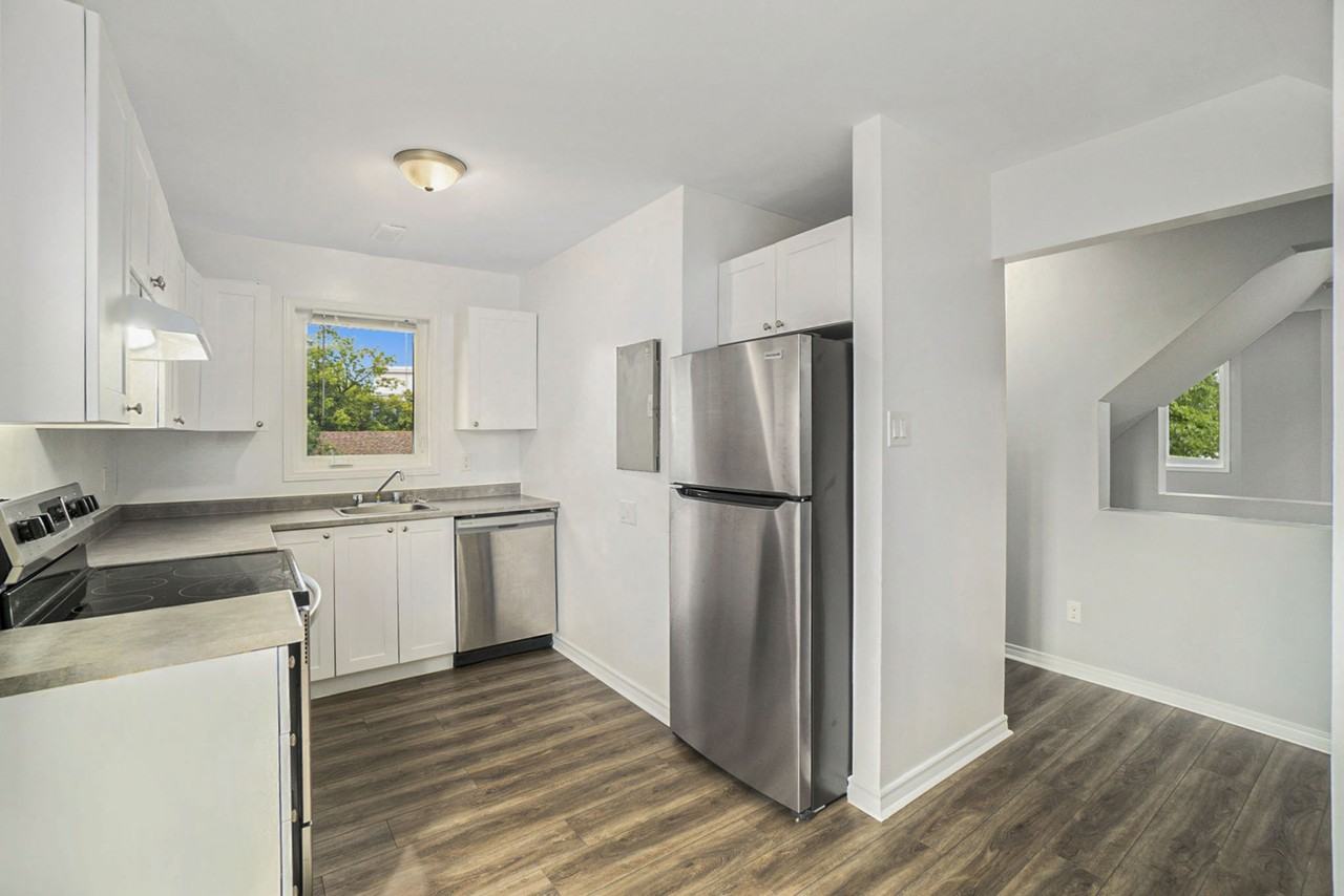 725 Alesther Street #B - Photo 6 of 17