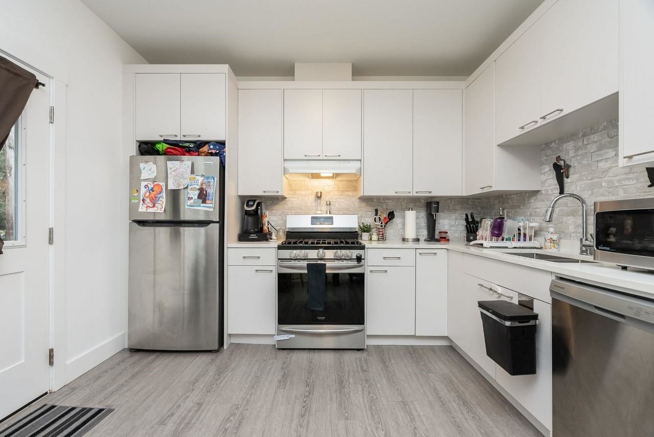 20134 Cypress Street - Photo 7 of 11