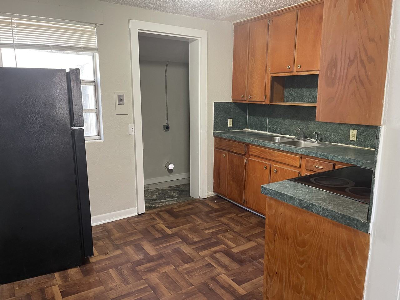 4915 Avenue B #1 - Photo 3 of 10