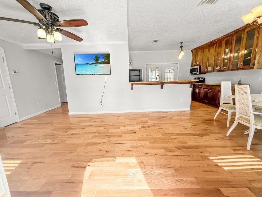 303 Knapp St #1 - Photo 3 of 17