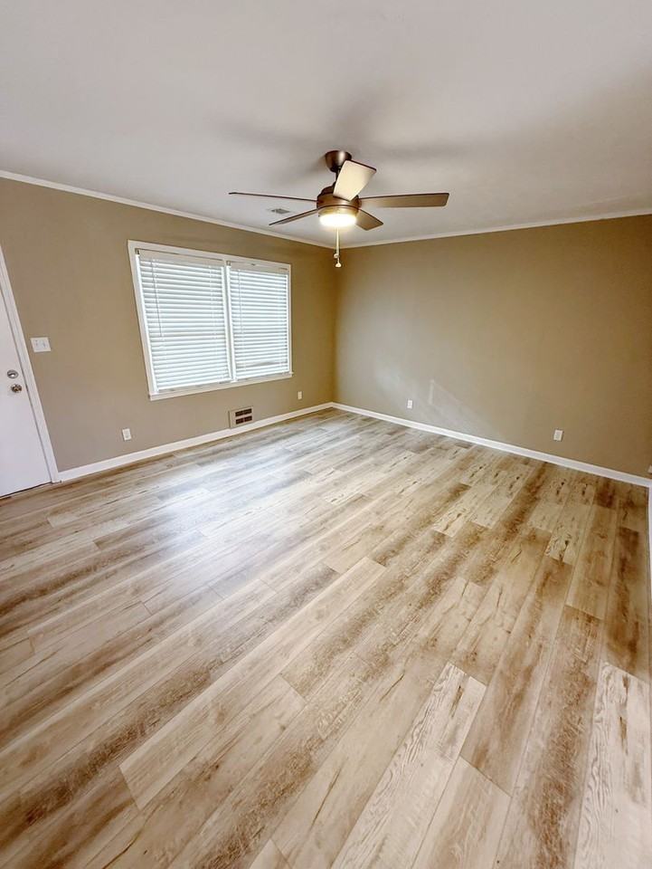 711 Kay St - Photo 2 of 14