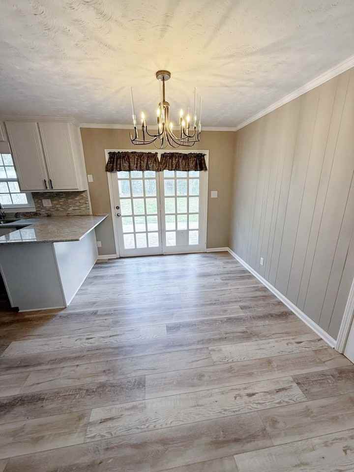 711 Kay St - Photo 3 of 14