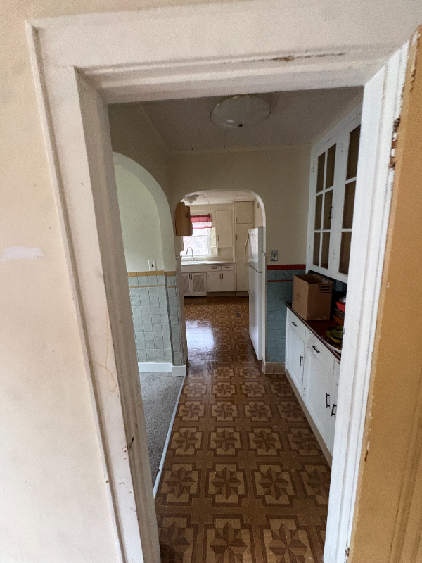 204 Pekin Ave #2 - Photo 3 of 10