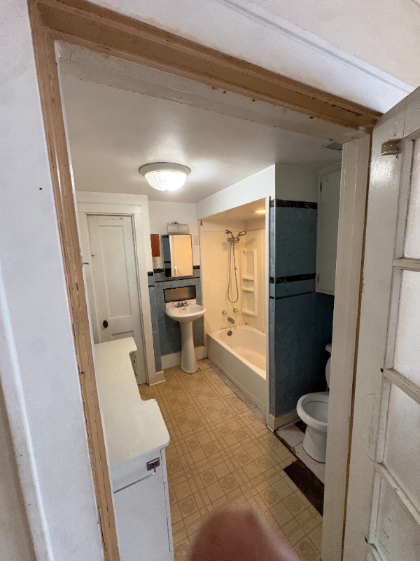 204 Pekin Ave #2 - Photo 6 of 10