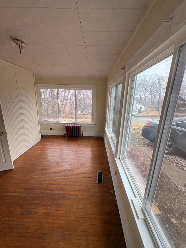 204 Pekin Ave #2 - Photo 7 of 10