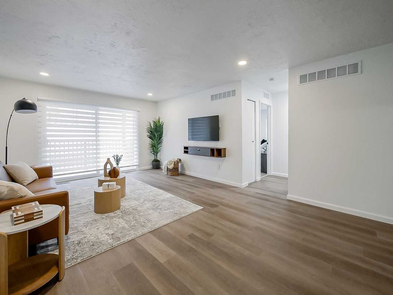 All New Luxury Living In Plymouth - Photo 3 of 50