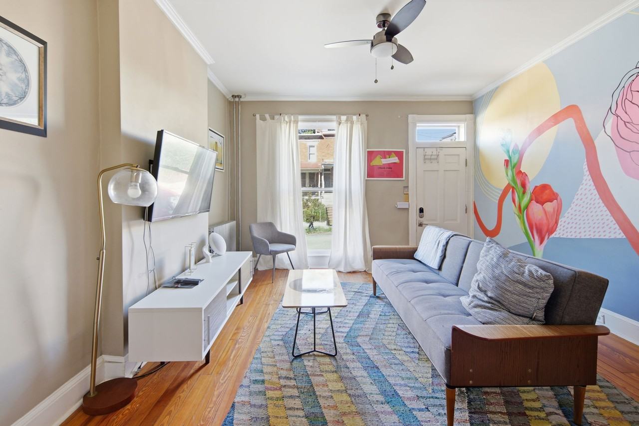 305 W 31st St - Photo 7 of 13