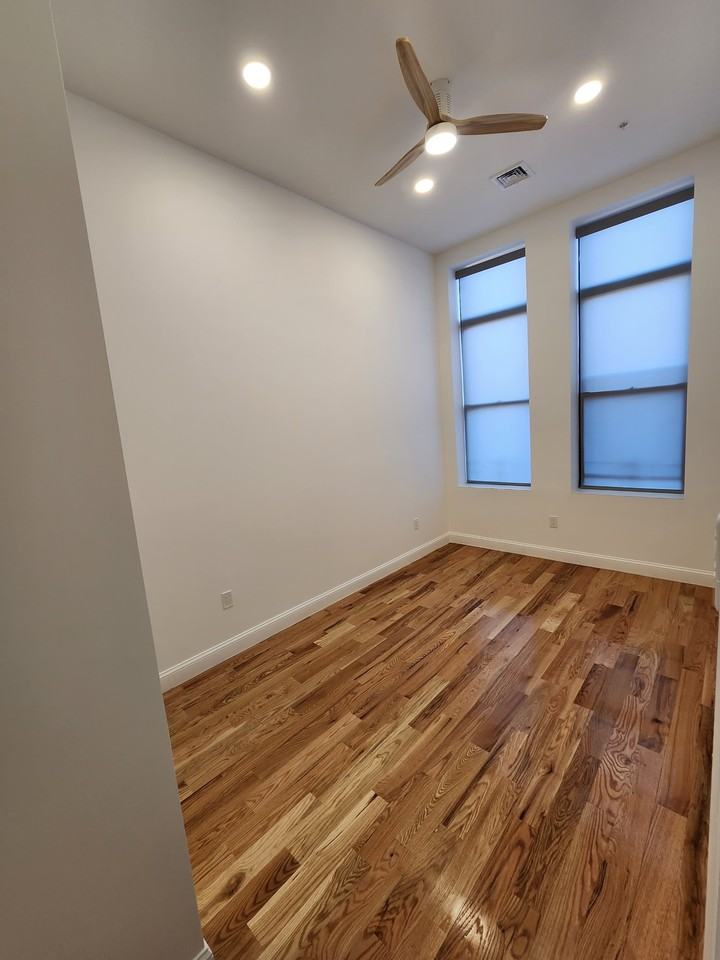 189 Main St #3B - Photo 3 of 4