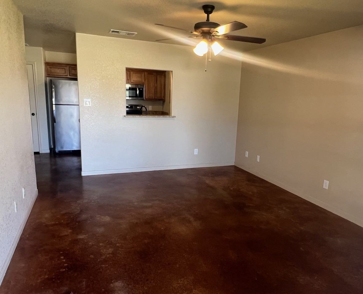 808 Golf Course Rd #B - Photo 3 of 29