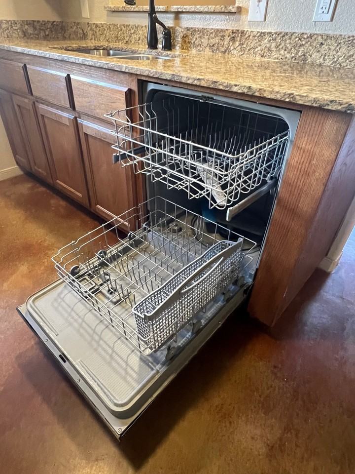 808 Golf Course Rd #B - Photo 7 of 29