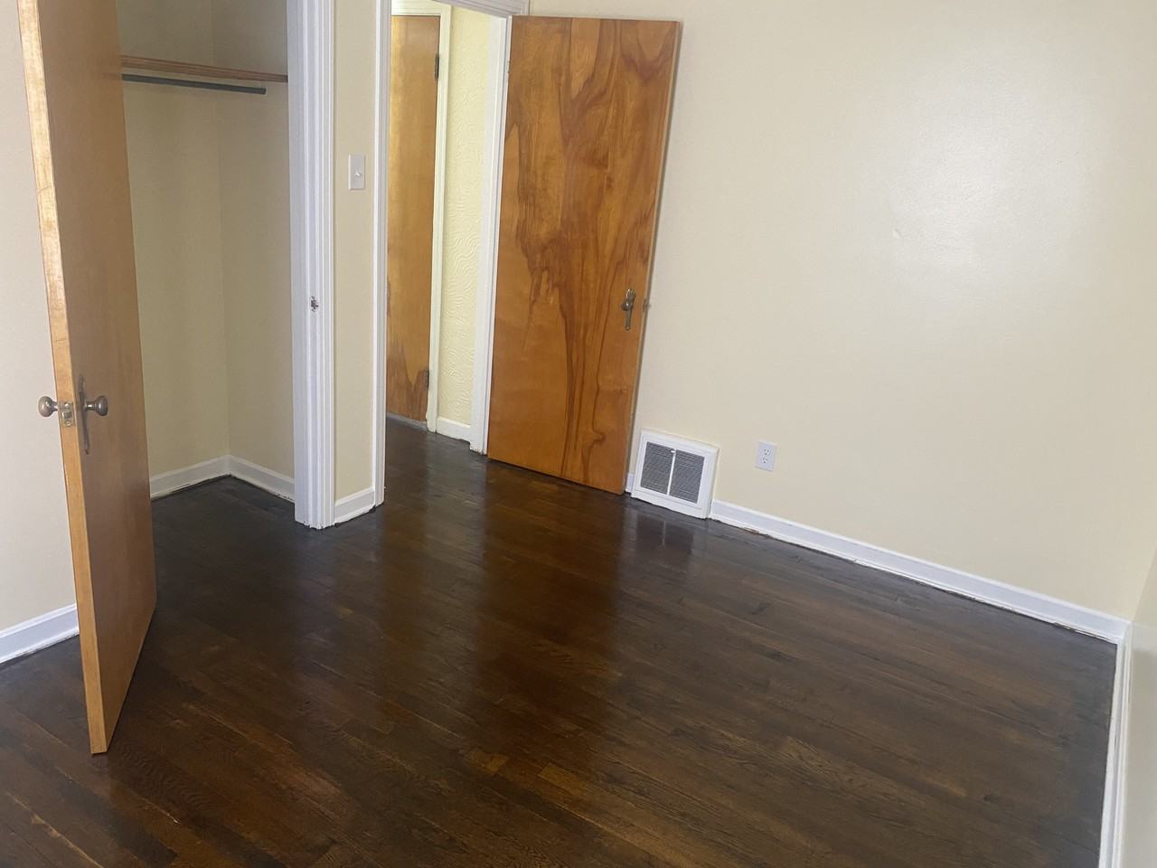 1703 N Mercer St #NA - Photo 7 of 12