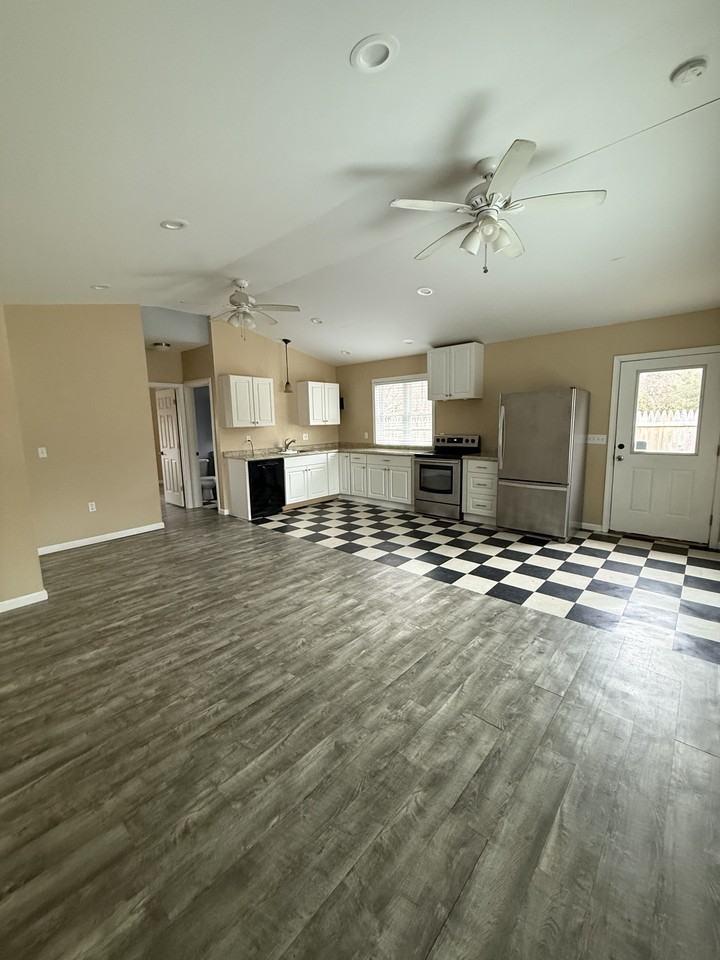 158 Lake Hayward Rd #NA - Photo 6 of 8