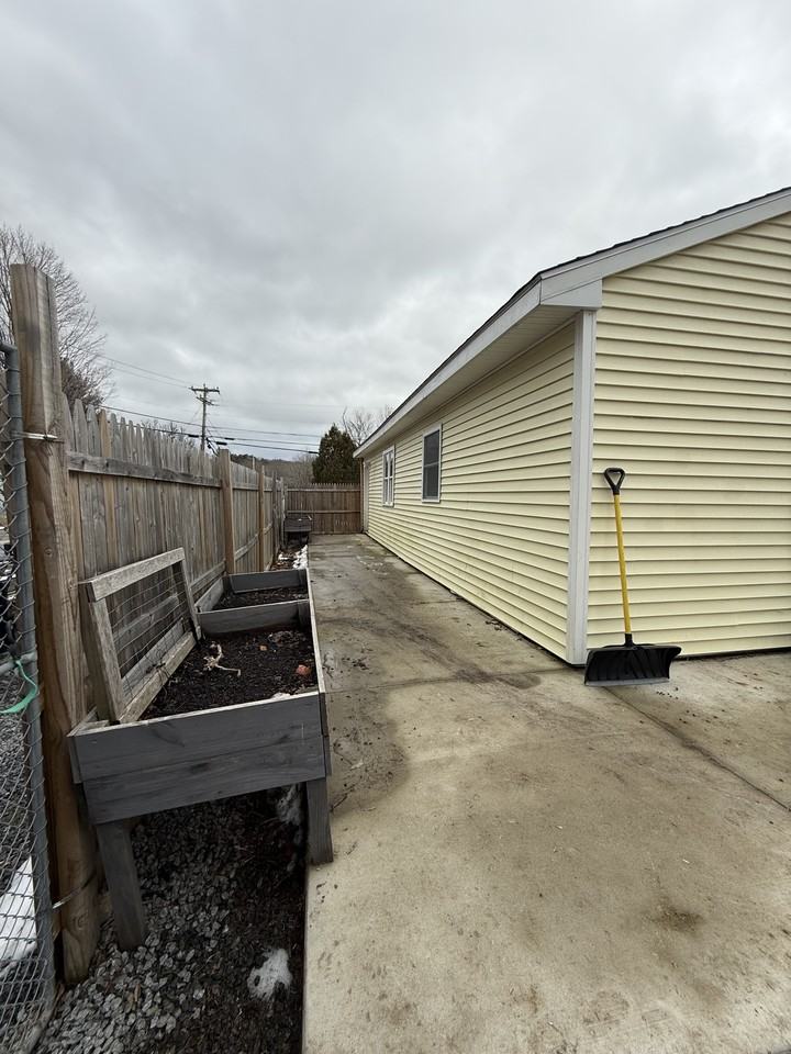 158 Lake Hayward Rd #NA - Photo 7 of 8