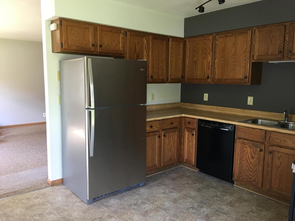 400 Manchester Ln #402 - Photo 4 of 13