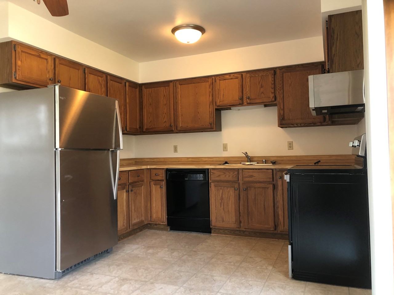 400 Manchester Ln #402 - Photo 5 of 13