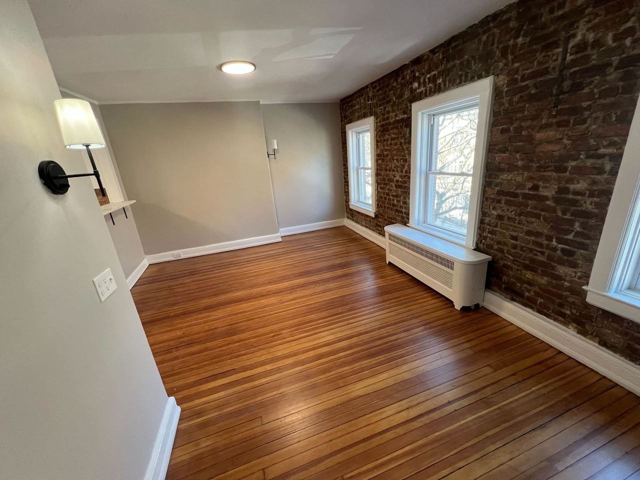 326 State St - Photo 2 of 10