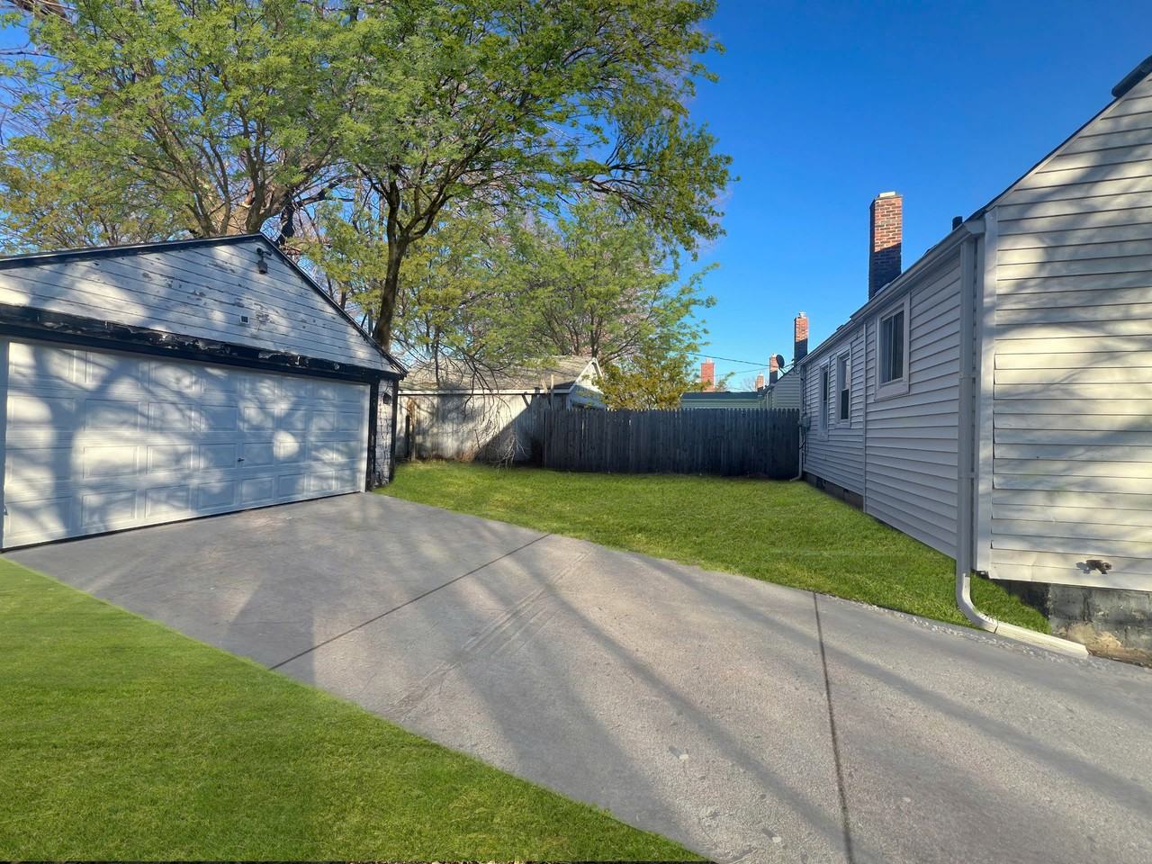 22236 Lyndon St #NA - Photo 4 of 4