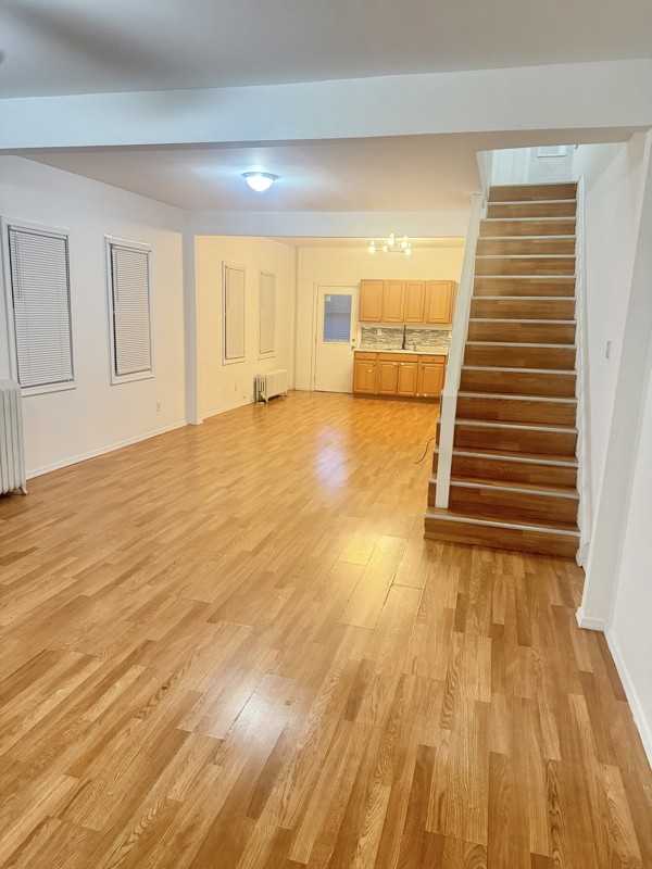 449 New Market St - Photo 5 of 18